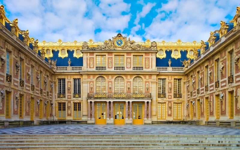 Cung điện Versailles là địa điểm thi đấu cưỡi ngựa biểu diễn