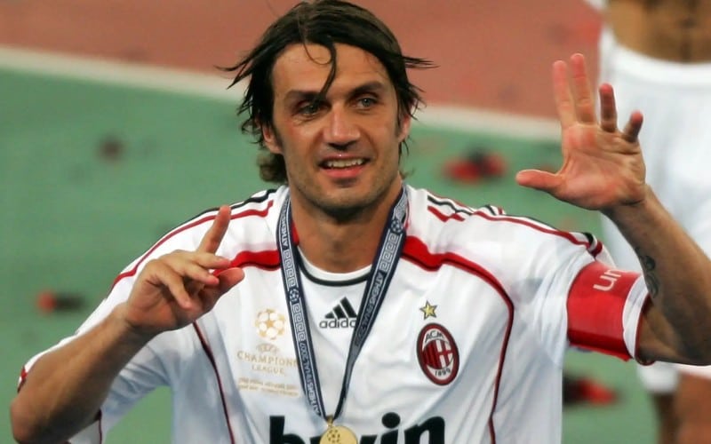 Paolo Maldini có 24 năm thi đấu cùng CLB AC Milan