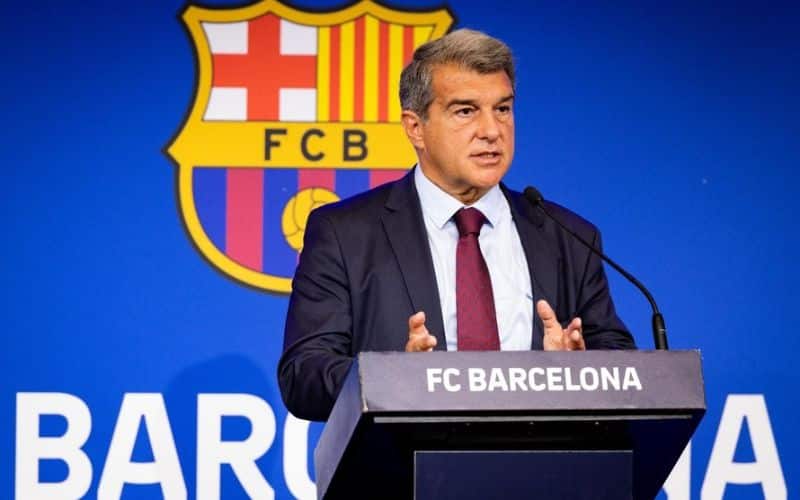 Chủ tịch Barcelona, Joan Laporta, nhận lời khen từ chủ tịch Rayo Vallecano