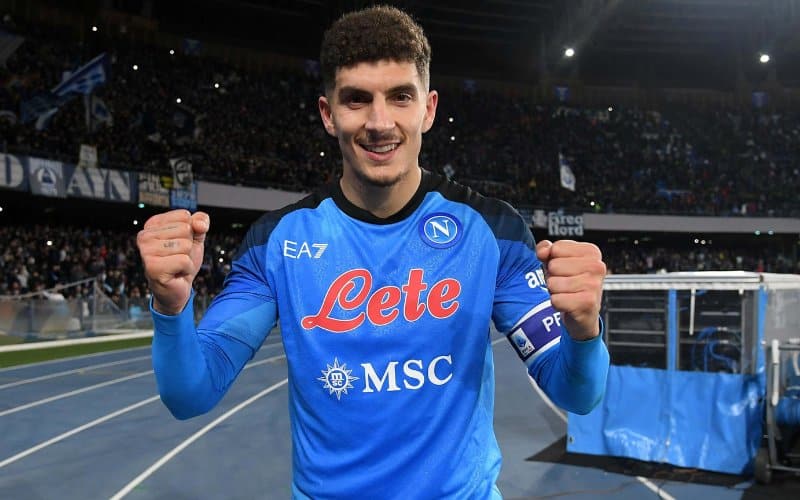 Giovanni Di Lorenzo quyết định ở lại Napoli sau tin đồn ra đi