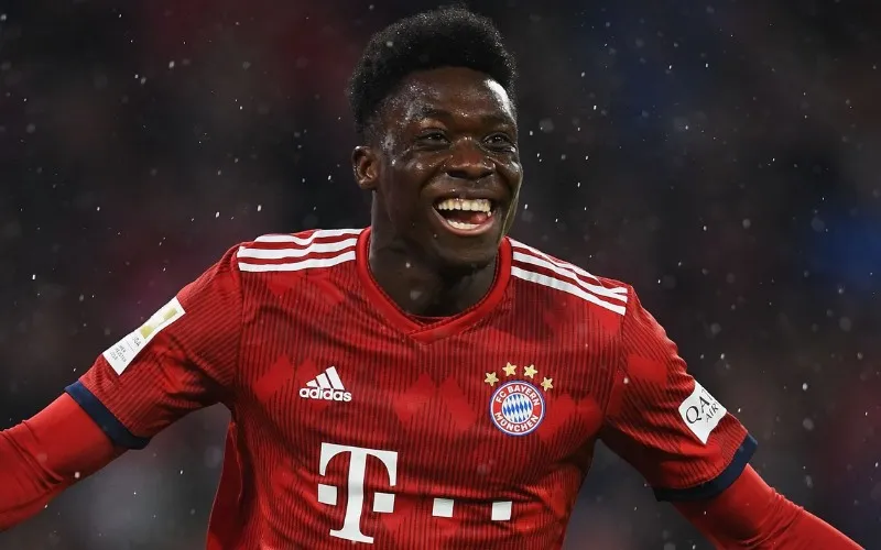 Alphonso Davies sẽ chuyển đến Real Madrid thi đấu