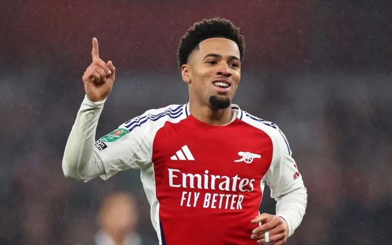 Arsenal lên kế hoạch gia hạn hợp đồng với Ethan Nwaneri