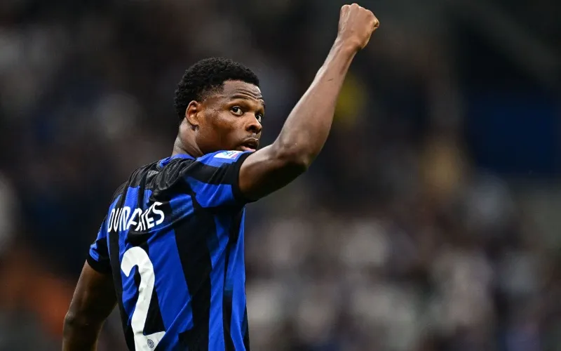 Denzel Dumfries sẽ tiếp tục gia hạn hợp đồng với Inter Milan