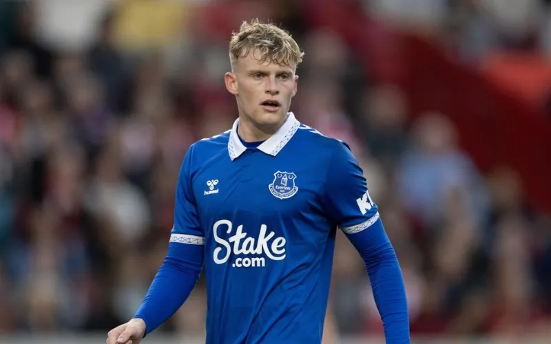 Real Madrid theo đuổi Jarrad Branthwaite của Everton