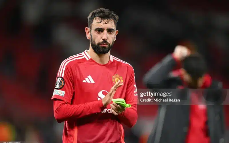 Bruno Fernandes thể hiện vai trò của người đội trưởng tại Manchester United.