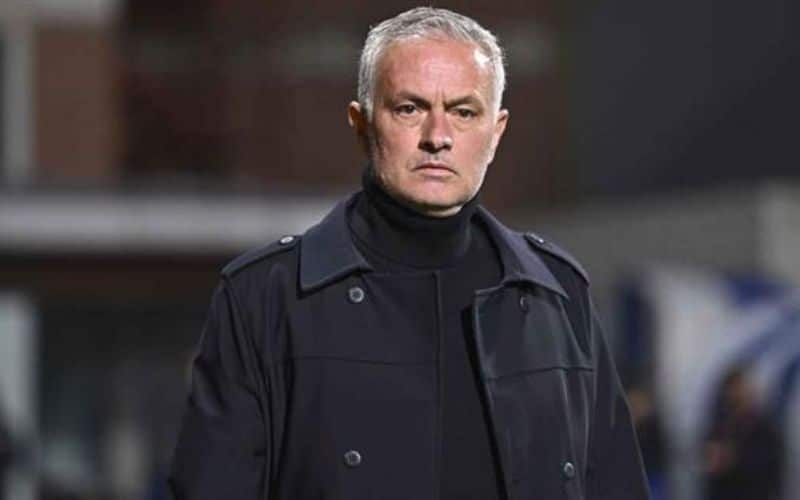 Jose Mourinho Phẫu Thuật Cắt Túi Mật