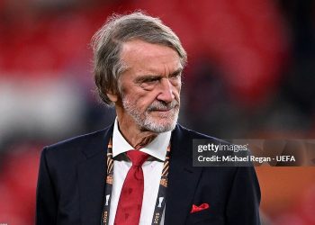 Khi kế hoạch 3 năm của Sir Jim Ratcliffe sụp đổ chỉ sau 14 tháng