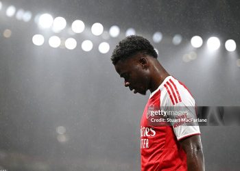 ‘Pháo thủ’ lỡ thời cơ vàng trước Liverpool